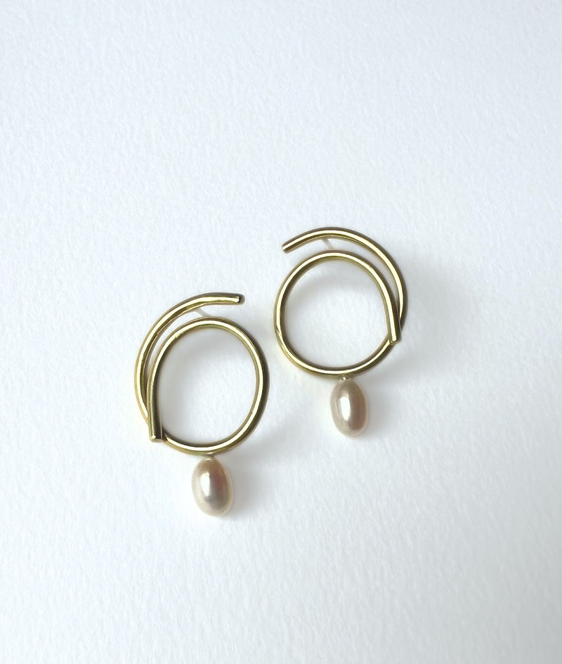 Pearl Twirl Earrings